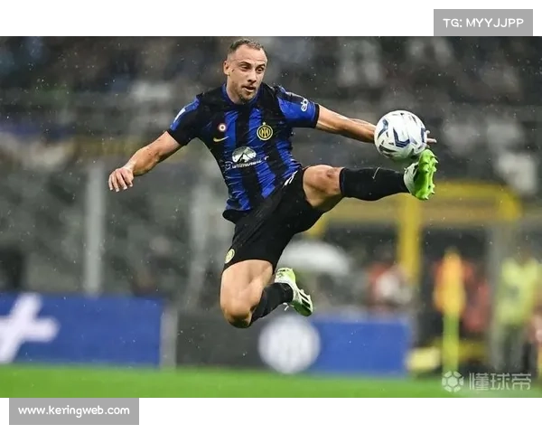 米兰更衣室气氛凝重，两球领先被逼平全队沉默