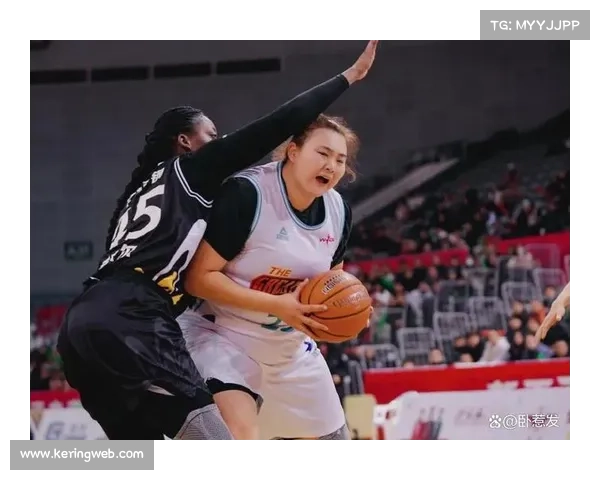 北京首钢园女篮71-66逆转浙江，库内克27分14篮板